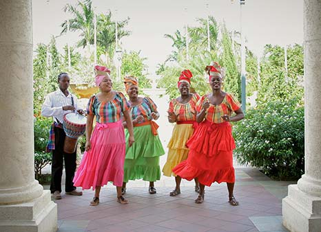 Feel the Vibe - Traditional Dance